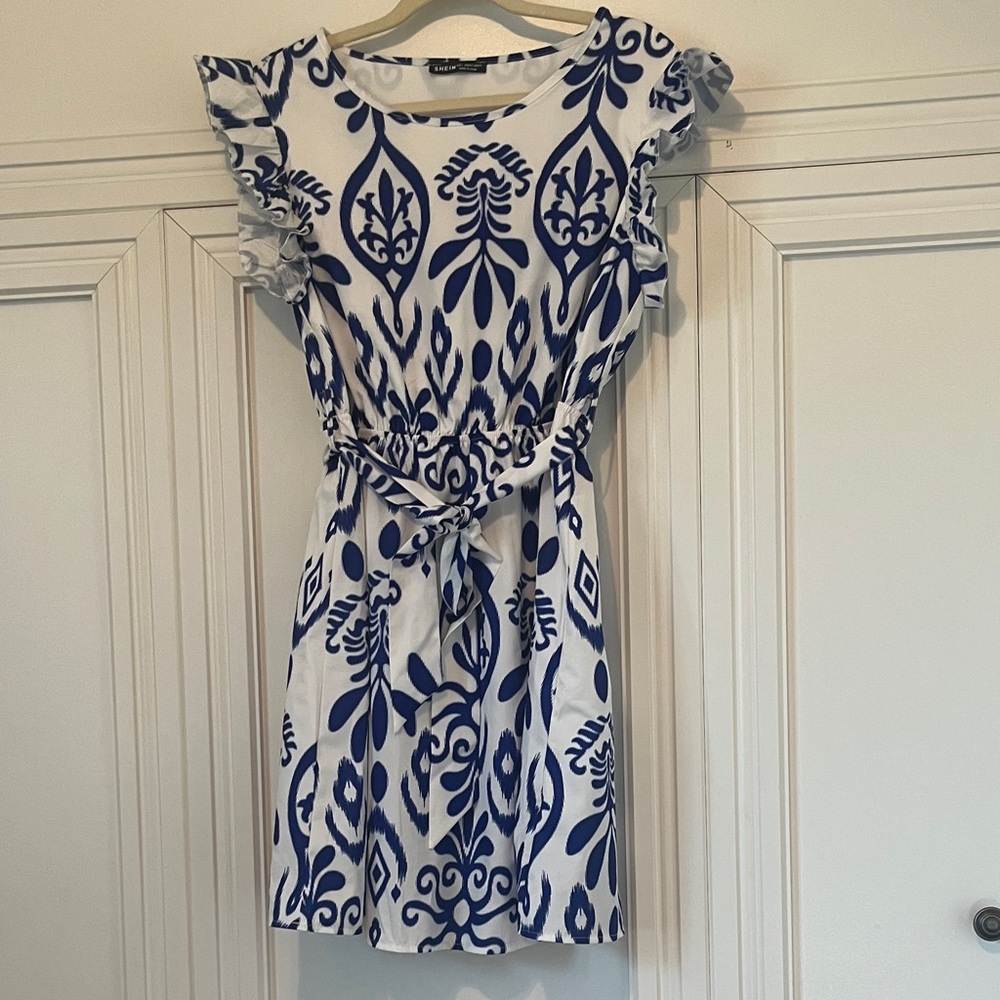 SHEIN Blue and White Floral Fit & Flare Belted Dress